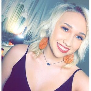 Meet your Posher, Kaitlin